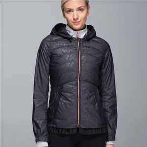 Lululemon Spring Fling Puffy Windbreaker size 4